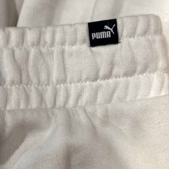 Puma™️ White Trademark Logo Sweatpant W Double Puma Branding On Back Leg - Picture 8 of 9